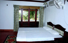 kuttanad-resorts-alappuzha/alleppey-kerala